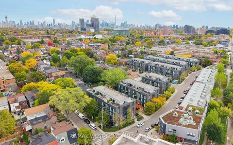 Photo 3 at TH401 - 63 Ruskin Avenue, Junction, Toronto