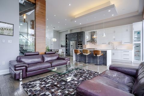 Photo 16 at 1A Roblin Avenue, East York, Toronto