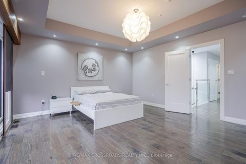 Photo 22 at 1A Roblin Avenue, East York, Toronto