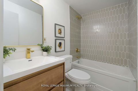 Photo 14 at 132 Wallace Avenue, Junction, Toronto