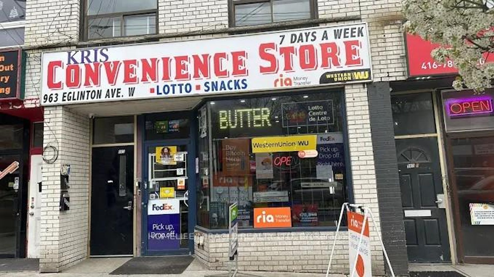 963 Eglinton Avenue W, Cedarvale, Toronto photo number 2