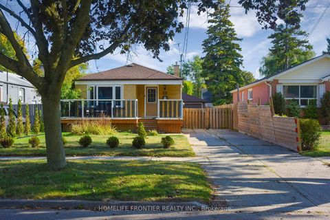 Photo 4 at 109 Darlingside Drive, West Hill, Toronto