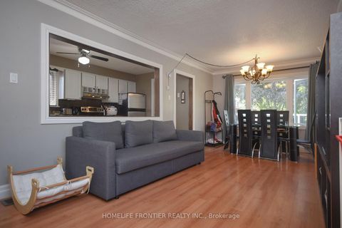 Photo 9 at 109 Darlingside Drive, West Hill, Toronto