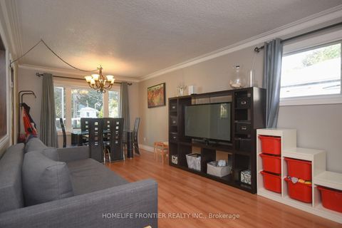 Photo 10 at 109 Darlingside Drive, West Hill, Toronto