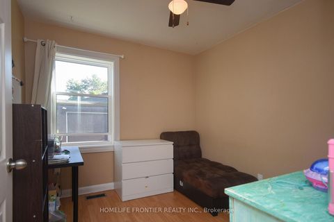 Photo 13 at 109 Darlingside Drive, West Hill, Toronto