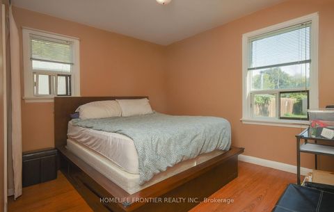 Photo 14 at 109 Darlingside Drive, West Hill, Toronto