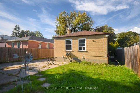 Photo 26 at 109 Darlingside Drive, West Hill, Toronto