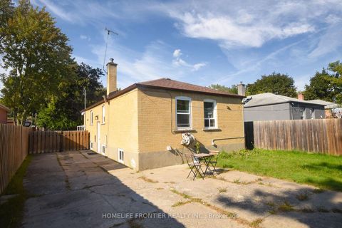 Photo 27 at 109 Darlingside Drive, West Hill, Toronto