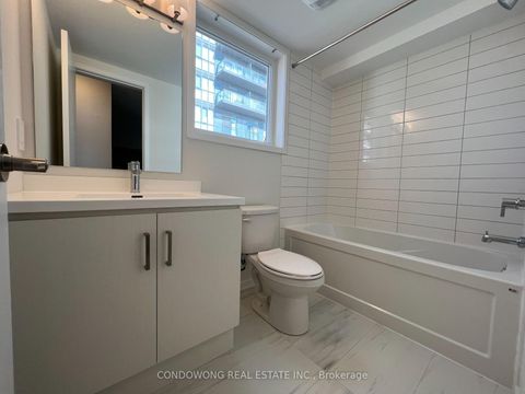 Photo 19 at 49 - 31 Honeycrisp Crescent, Vaughan Corporate Centre, Vaughan