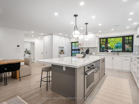 Photo 4 at 11 Craig Crescent, Leaside, Toronto