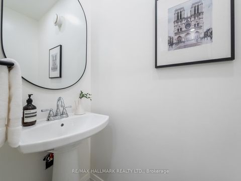 Photo 15 at 11 Craig Crescent, Leaside, Toronto