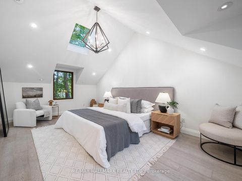 Photo 18 at 11 Craig Crescent, Leaside, Toronto