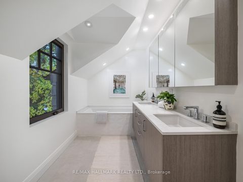 Photo 21 at 11 Craig Crescent, Leaside, Toronto