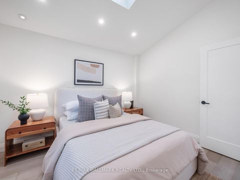 Photo 30 at 11 Craig Crescent, Leaside, Toronto