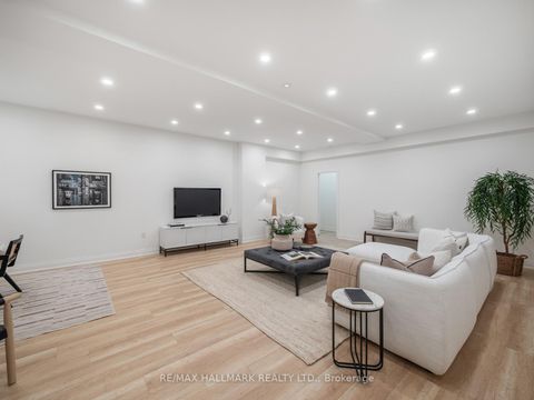 Photo 32 at 11 Craig Crescent, Leaside, Toronto