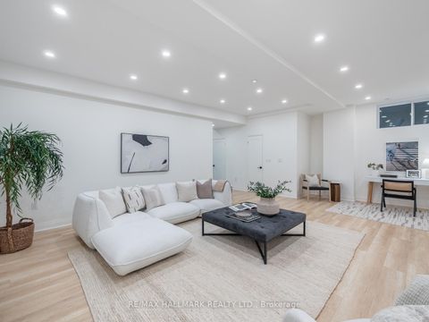 Photo 35 at 11 Craig Crescent, Leaside, Toronto