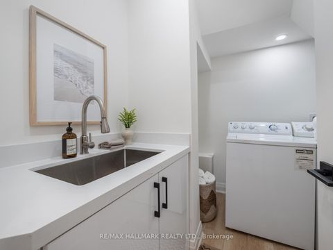 Photo 40 at 11 Craig Crescent, Leaside, Toronto