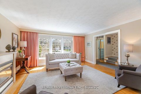 Photo 6 at 77 Bedford Park Avenue, Crosby, Richmond Hill