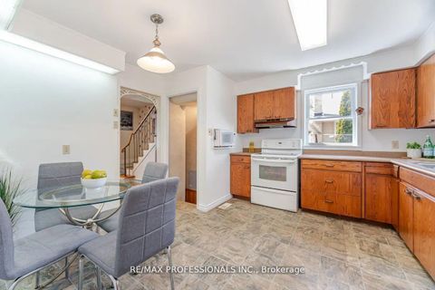 Photo 10 at 77 Bedford Park Avenue, Crosby, Richmond Hill