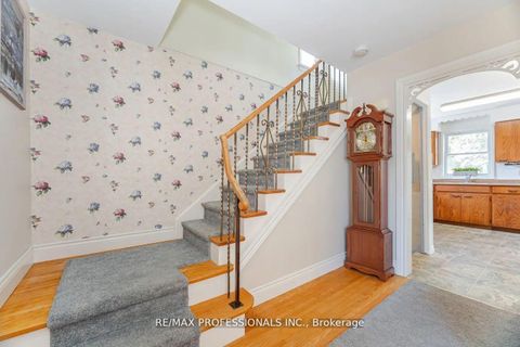 Photo 13 at 77 Bedford Park Avenue, Crosby, Richmond Hill