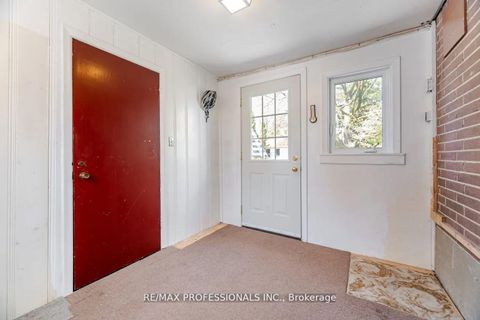 Photo 31 at 77 Bedford Park Avenue, Crosby, Richmond Hill