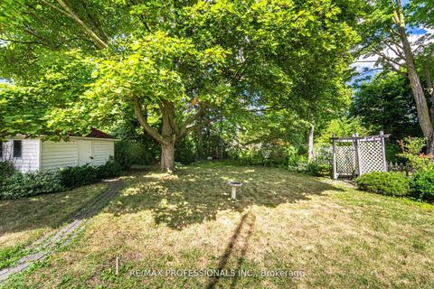 Photo 34 at 77 Bedford Park Avenue, Crosby, Richmond Hill