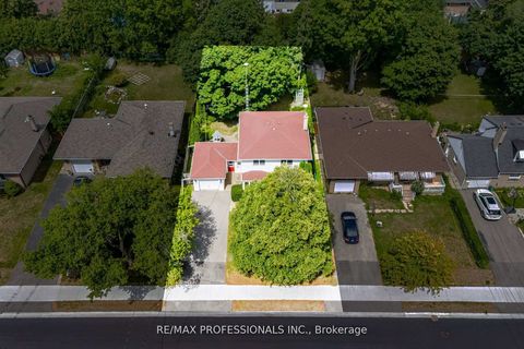 Photo 39 at 77 Bedford Park Avenue, Crosby, Richmond Hill