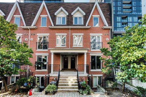 Photo 1 at 737 - 10 Laidlaw Street, South Parkdale, Toronto