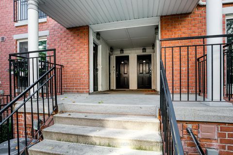 Photo 3 at 737 - 10 Laidlaw Street, South Parkdale, Toronto