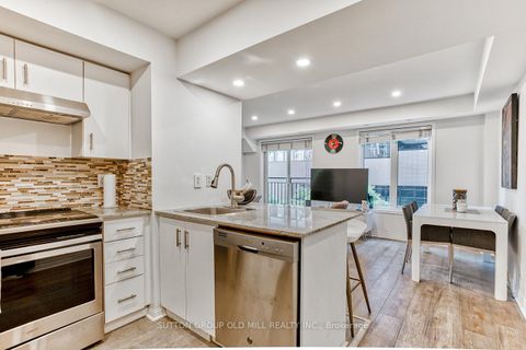 Photo 5 at 737 - 10 Laidlaw Street, South Parkdale, Toronto