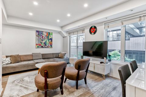 Photo 10 at 737 - 10 Laidlaw Street, South Parkdale, Toronto