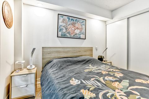 Photo 18 at 737 - 10 Laidlaw Street, South Parkdale, Toronto