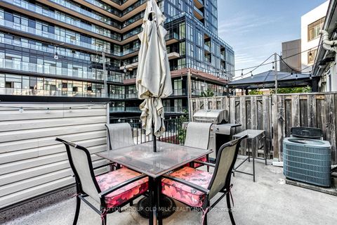 Photo 24 at 737 - 10 Laidlaw Street, South Parkdale, Toronto