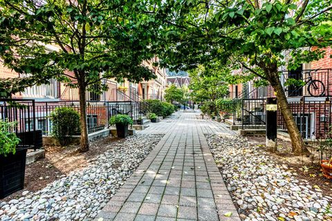 Photo 26 at 737 - 10 Laidlaw Street, South Parkdale, Toronto