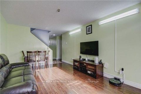 Photo 2 at 112 - 95 Leeward Glenway, Flemingdon Park, Toronto
