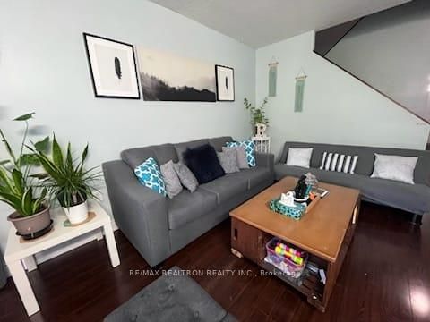 Photo 3 at 112 - 95 Leeward Glenway, Flemingdon Park, Toronto