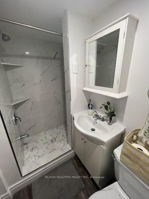 Photo 6 at 112 - 95 Leeward Glenway, Flemingdon Park, Toronto