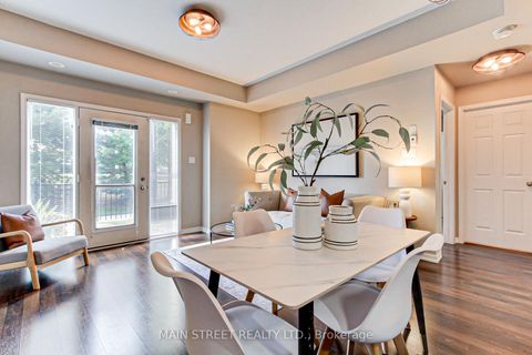 Photo 10 at 4 - 15949 Bayview Avenue, Bayview Northeast, Aurora