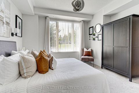 Photo 18 at 4 - 15949 Bayview Avenue, Bayview Northeast, Aurora