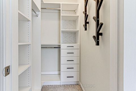 Photo 24 at 4 - 15949 Bayview Avenue, Bayview Northeast, Aurora