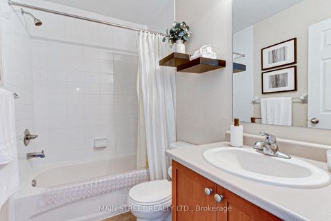 Photo 28 at 4 - 15949 Bayview Avenue, Bayview Northeast, Aurora