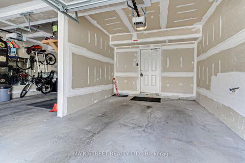 Photo 31 at 4 - 15949 Bayview Avenue, Bayview Northeast, Aurora