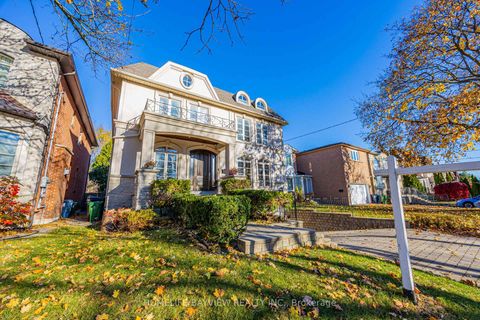 Photo 2 at 208 Holmes Avenue, Willowdale East, Toronto
