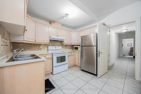 Photo 34 at 208 Holmes Avenue, Willowdale East, Toronto