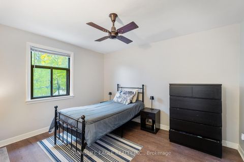Photo 7 at 146 Raleigh Avenue, Birchmount, Toronto
