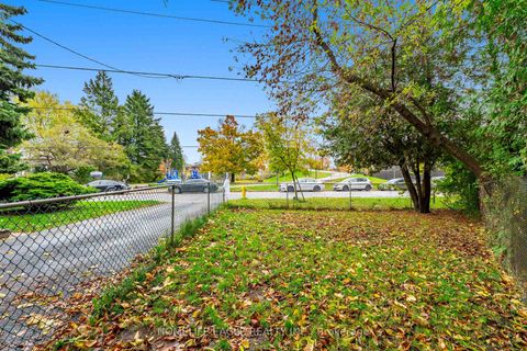 Photo 12 at 146 Raleigh Avenue, Birchmount, Toronto