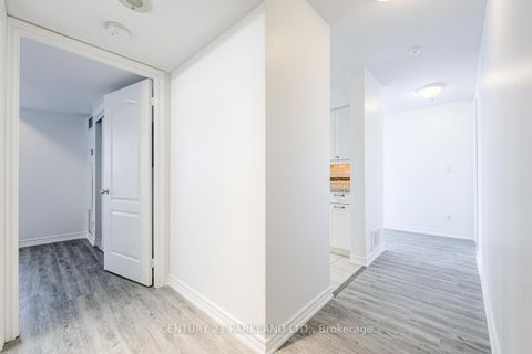 Photo 8 at 1701 - 8 Rean Drive, Bayview Village, Toronto