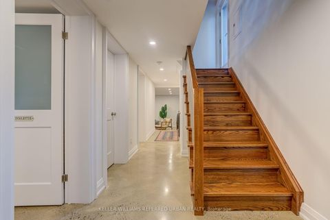 Photo 19 at 14 Meadowvale Drive, Queensway, Toronto