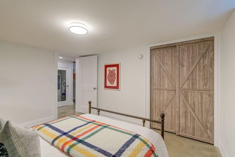 Photo 28 at 14 Meadowvale Drive, Queensway, Toronto