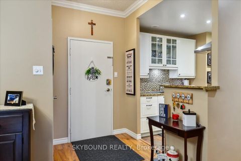 Photo 2 at 109 - 299 Mill Road, Markland Wood, Toronto